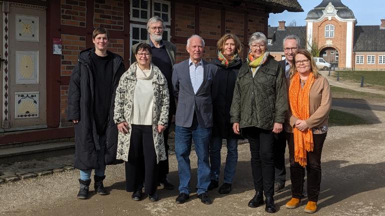 Mitglieder der Jury, Initiatoren und Schirmherrin beim Auftakt im Freilichtmuseum Molfsee