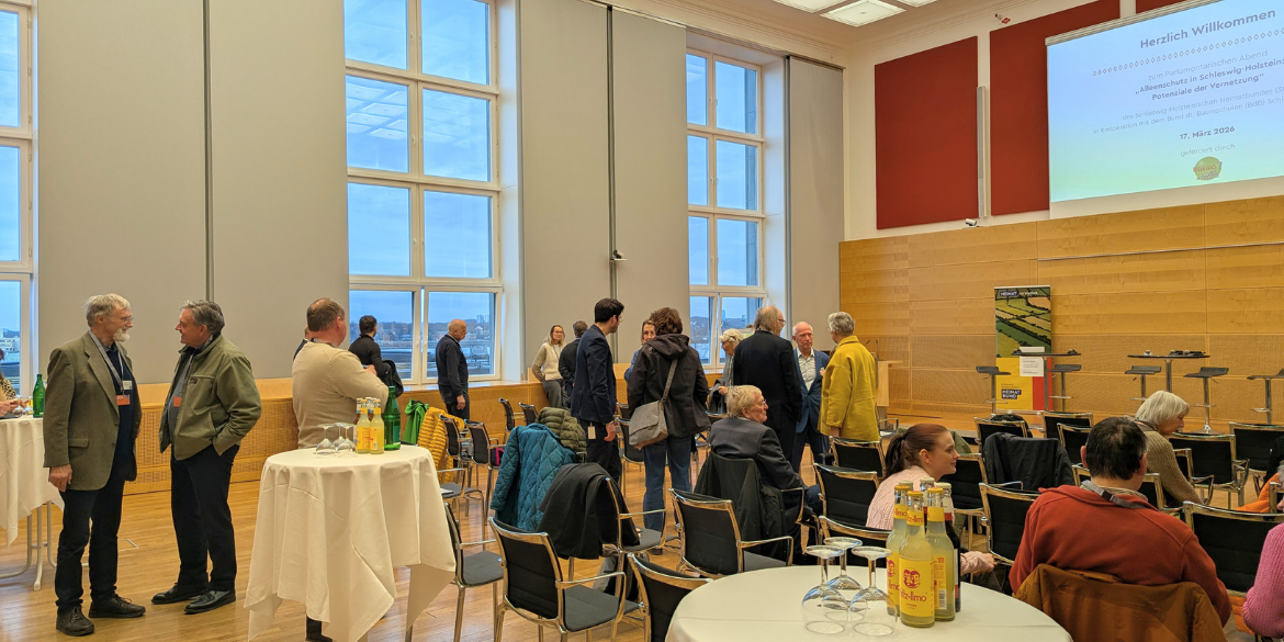 Menschen in Gesprächen