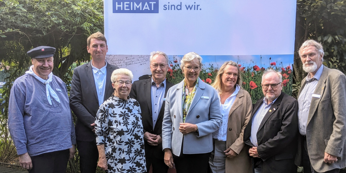 Acht Personen aus dem Präsidium des SHHB bei der JHV 2024