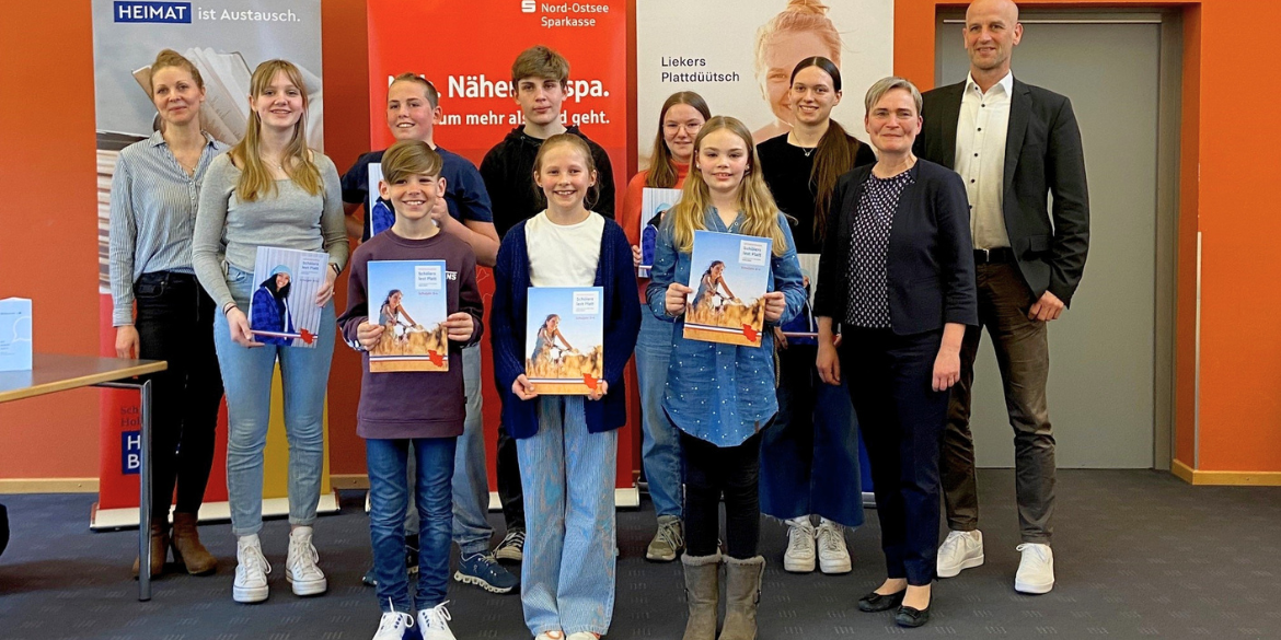 Gruppenbild von Teilnehmenden