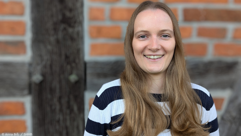 Porträt Alina Dwenger